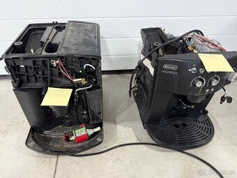 2x Delonghi Magnifica