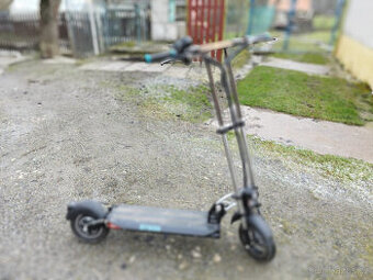 Elektrokoloběžka Bluetouch BT800