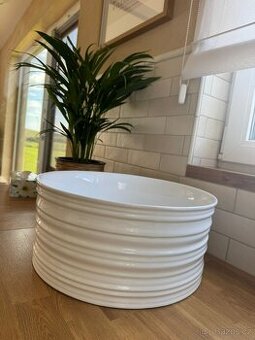 Umyvadlo nové keramické