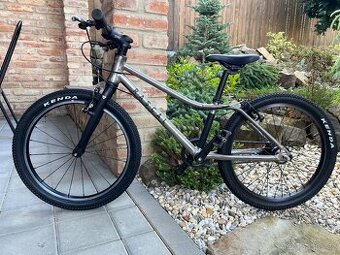 Vynikající dětské kolo RASCAL, vel. 20