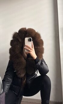 Zimní bunda s pravou kožešinou