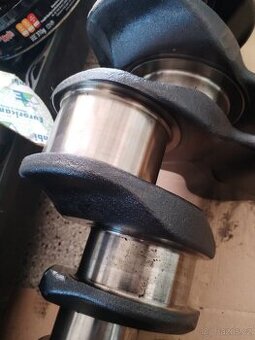 Prodám díly motoru volvo