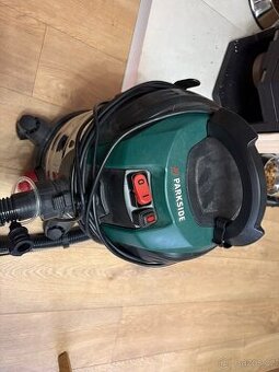 Vysavač na mokré a suché vysávání