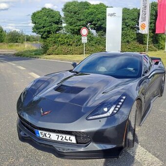 Chevrolet Corvette C7 6.2 V8 Targa strecha luxusni Stav