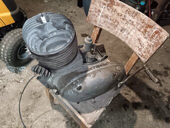 Motory a díly Jawa čz