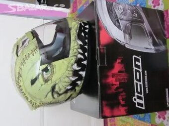 Helma na moto integralni Icon vel.M