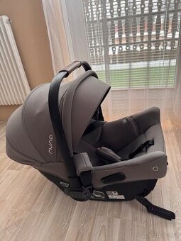 Autosedačka Nuna PIPA™ URBN – Granite, TOP stav