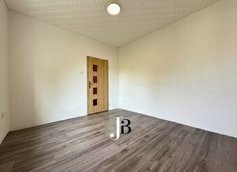 Pronájem 2+1 bytu Hranice - 1