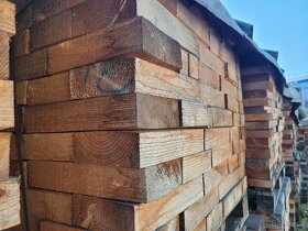 Velmi pěkné sušené řezané palivové dříví