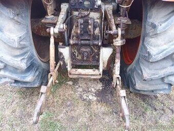 Zetor Crystal ramena a konzole