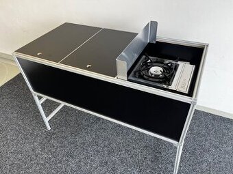 Campingová kuchyňka