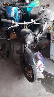 Jawa 555 na renovaci rok 1961