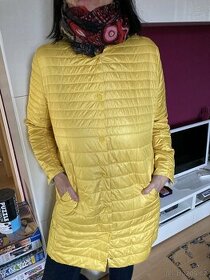 žlutý prošívaný kabát Reserved vel. 42