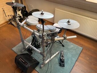 Elektronické bicí KAT