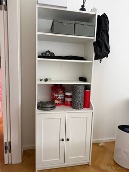Vysoká skříň HAUGA