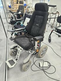 Elektrický invalidní vozík s Recaro sedačkou