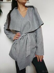 Nový krásný šedý kabátek - velikost univerzální