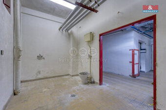 Podnájem skladu, 12 m², Plzeň, ul. Sousedská