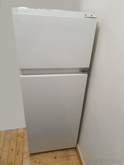 levně - úsporná lednice + mrazák Whirlpool a dovoz