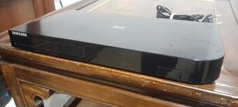 Blu Ray/DVD 3D přehrávač Samsung BD-H5500.