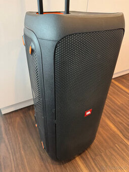 JBL PartyBox 310 v perfektním stavu i balení.