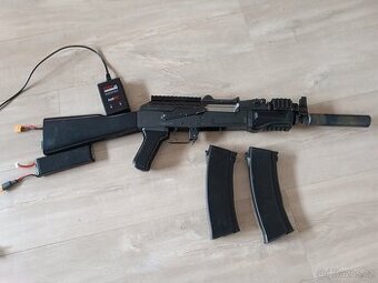 Nefunkční AK-47 Spetznag + akumulátor, nabíječka, zásobníky - 1
