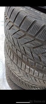 2ks zimní pneu 225/40 R19 93Y Vredestein vz.7mm