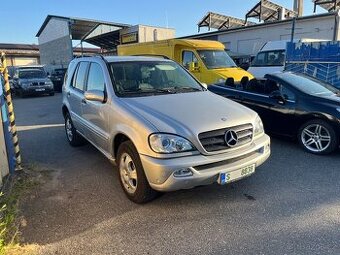 Mercedes Benz ML 270 CDI FACELIFT 120KW rok 2005