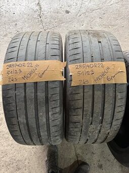 285/40R22 Michelin