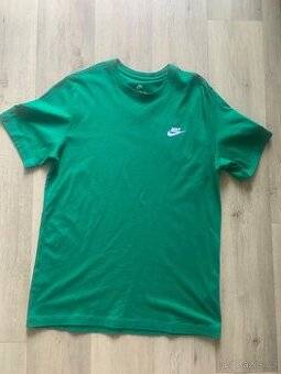 Pánské/chlapecké tričko Nike, vel. M, Nové