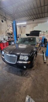 Chrysler 300c kombi 5.7hemi 4x4 LPG