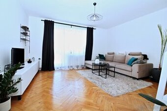 Pronajmu byt 3+1 s garáží v domě , Krásnostudenecká ul., Děč