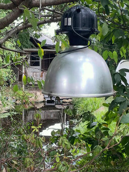 Industriální lampa