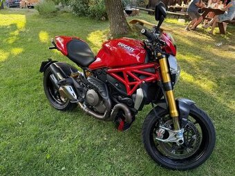 Ducati Monster 1200S