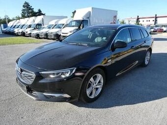 Opel Insignia B Sport Tourer Benzín