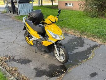 🛵 Emco Novax – elektrický skútr bez papírů, nové baterie ⚡