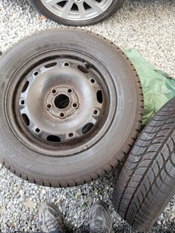 zimní pneu 175/70/14 R 84T M+S, plechová. kola 4x