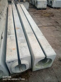 Odvodňovací betonové žlaby