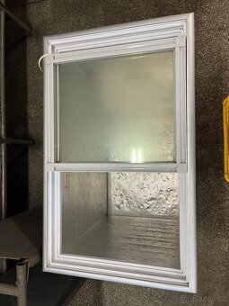 Prosklený pultový mrazák 2 ks