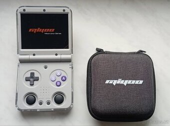 Retro handheld Miyoo Flip V2