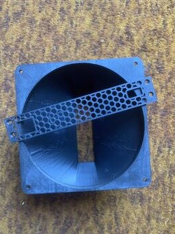 Shroud + voštinový panel