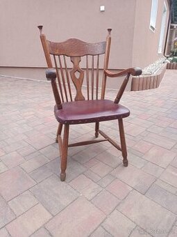 Polstrované křeslo