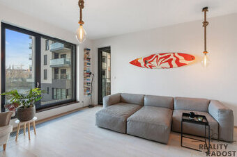 Pronájem bytu 2+kk/B, OV, 65 m2, Praha 7 - Holešovice