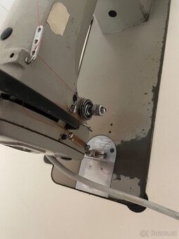 Průmyslový šicí stroj JUKI