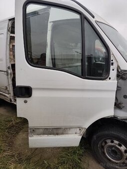 Dveře Renault Master, kompletní , ustrojené,