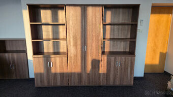 Kancelářské skříně Hobis - dekor ořech - 1