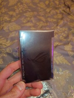 Příslušenství ze základní desky Asus Maximus Z690