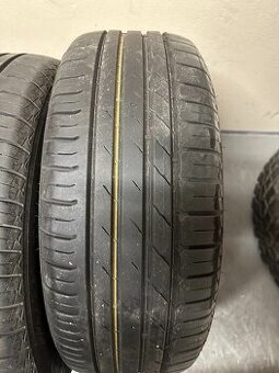 Letni pneu 225/55/18