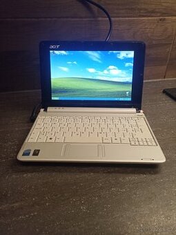 Netbook Acer Aspire one model ZG5