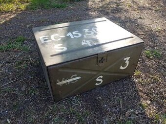 Vojenske kovove bedny